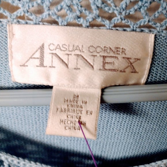 Casual Corner Annex Button Up Lt Blue Sweater Crochet Flowers w/ Pearls Sz M - Picture 3 of 7